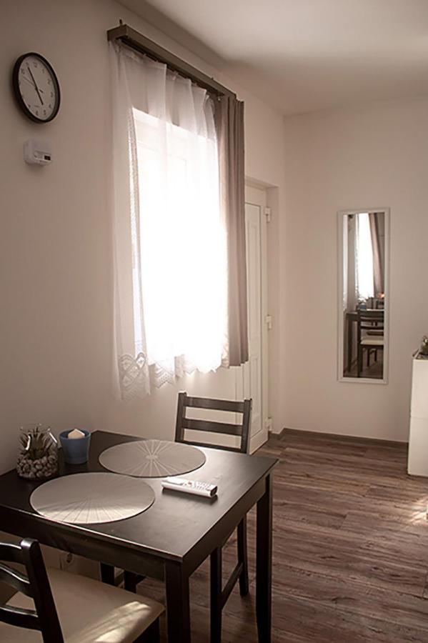 SárvárLAK Apartmanház Exterior foto